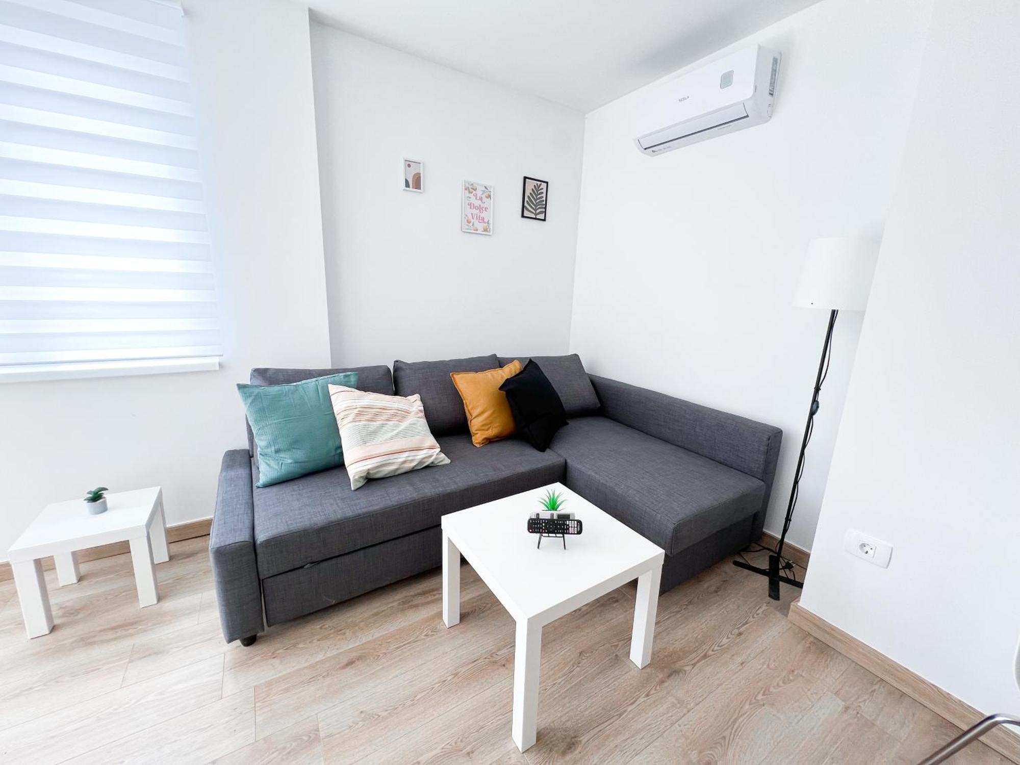 The Pinot'S Apartments โคเปร์ ภายนอก รูปภาพ
